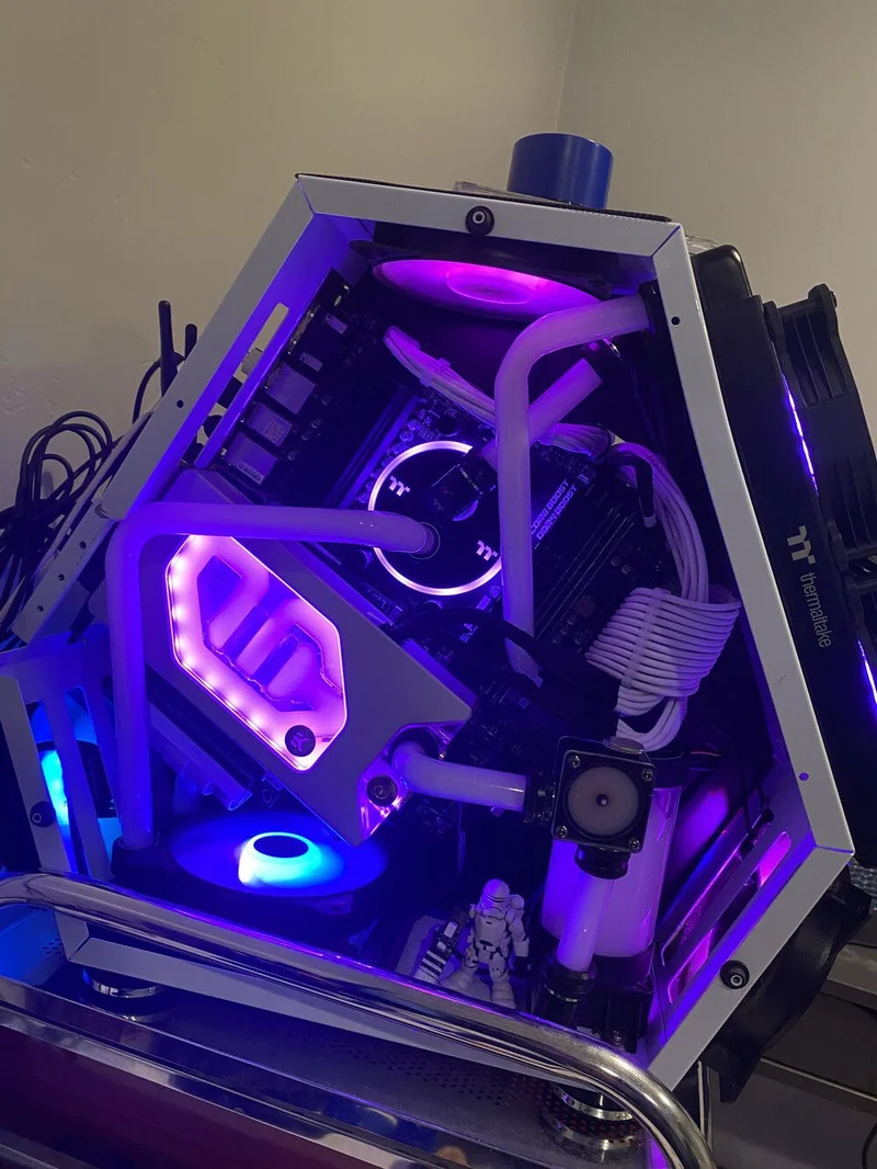 Hyperliquid's Mess: Why the ETF Hype and a $21M Liquidation Are the Same Damn Story