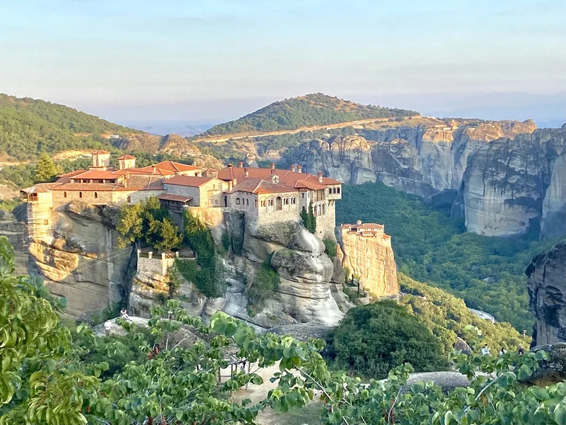 The Meteora (MET) Airdrop: A Quantitative Breakdown of the Token Launch and the $4.2M Trump Wallet Transfer